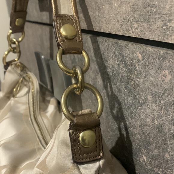 Coach Poppy Bag with crossbody - Picture 6 of 13